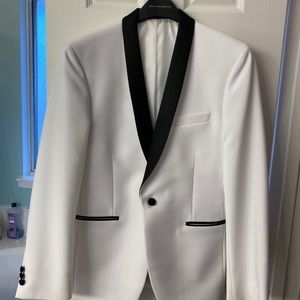 KOEgara R36 Slimfit White suit jacket-Cross posted